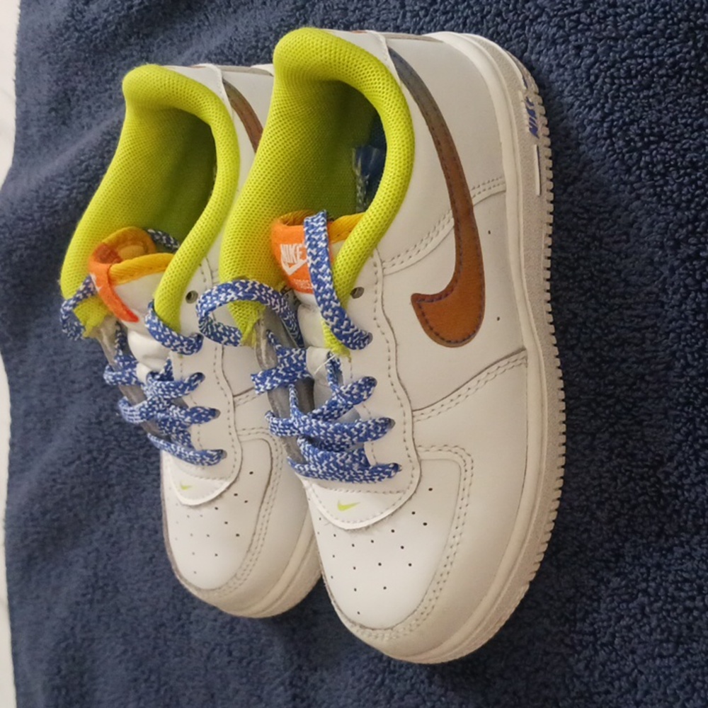Nike Air Force 1 boys sneakers sz 10c